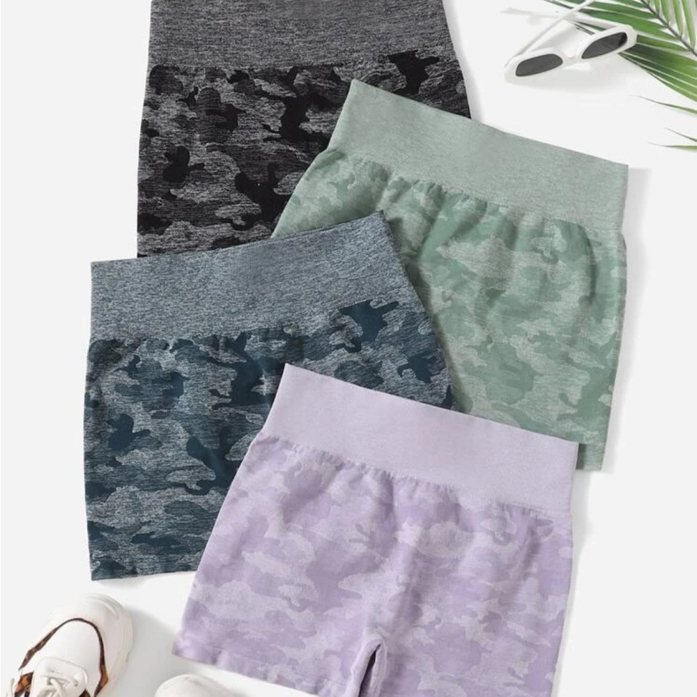 SHEIN camo scrunch workout shorts set (4 total). Size medium